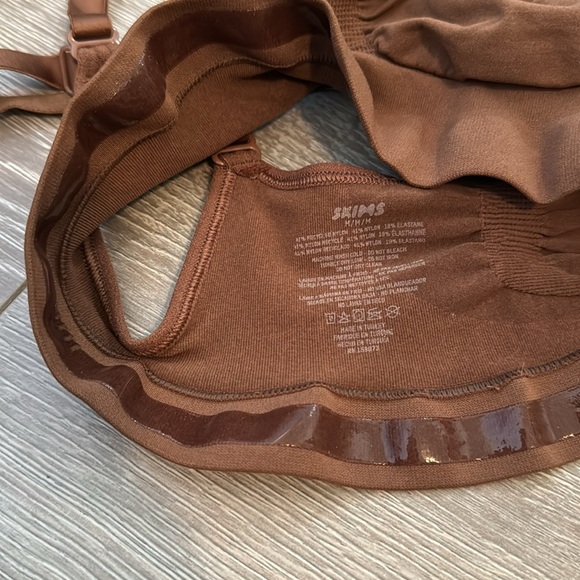 SEAMLESS SCULPT BRALETTE - Picture 7 of 10